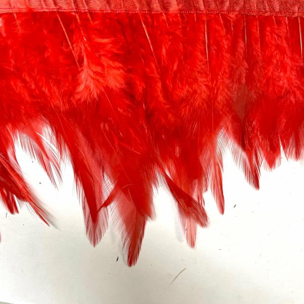 Hackle Saddle Rooster Feather Ribbon Strung Per Metre – Red  |   Feather Trimming